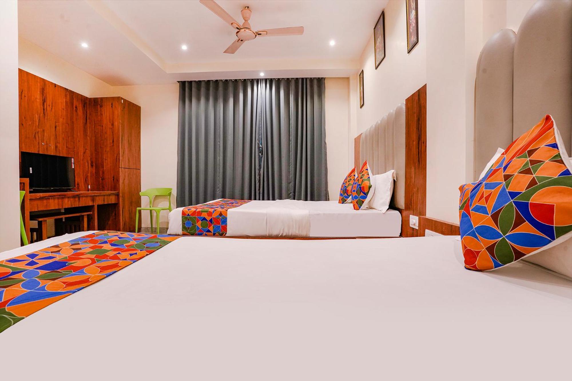 Fabexpress Utsav Residency - Nr Panvel Hotel Jāmb Exterior photo