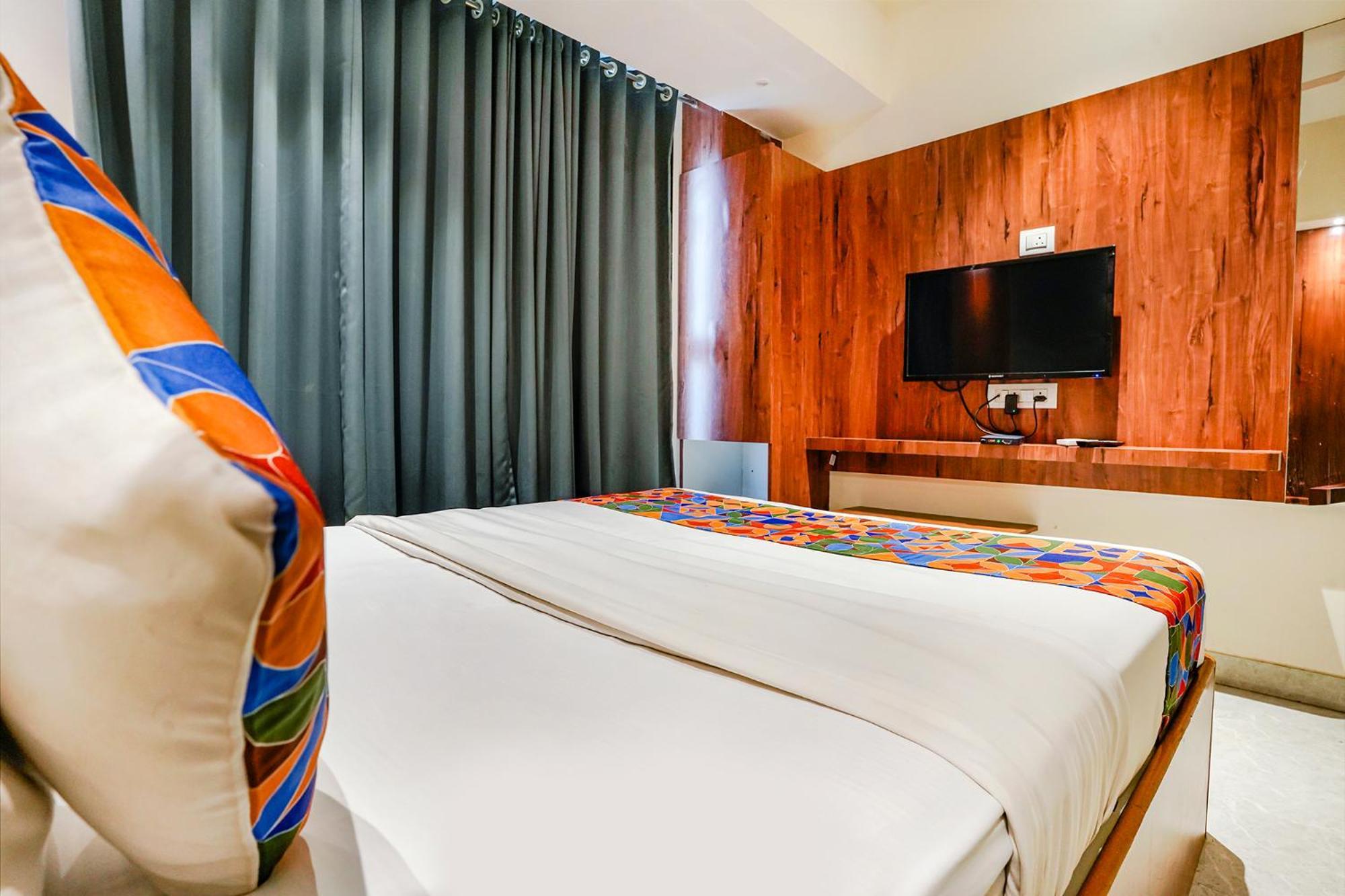 Fabexpress Utsav Residency - Nr Panvel Hotel Jāmb Exterior photo