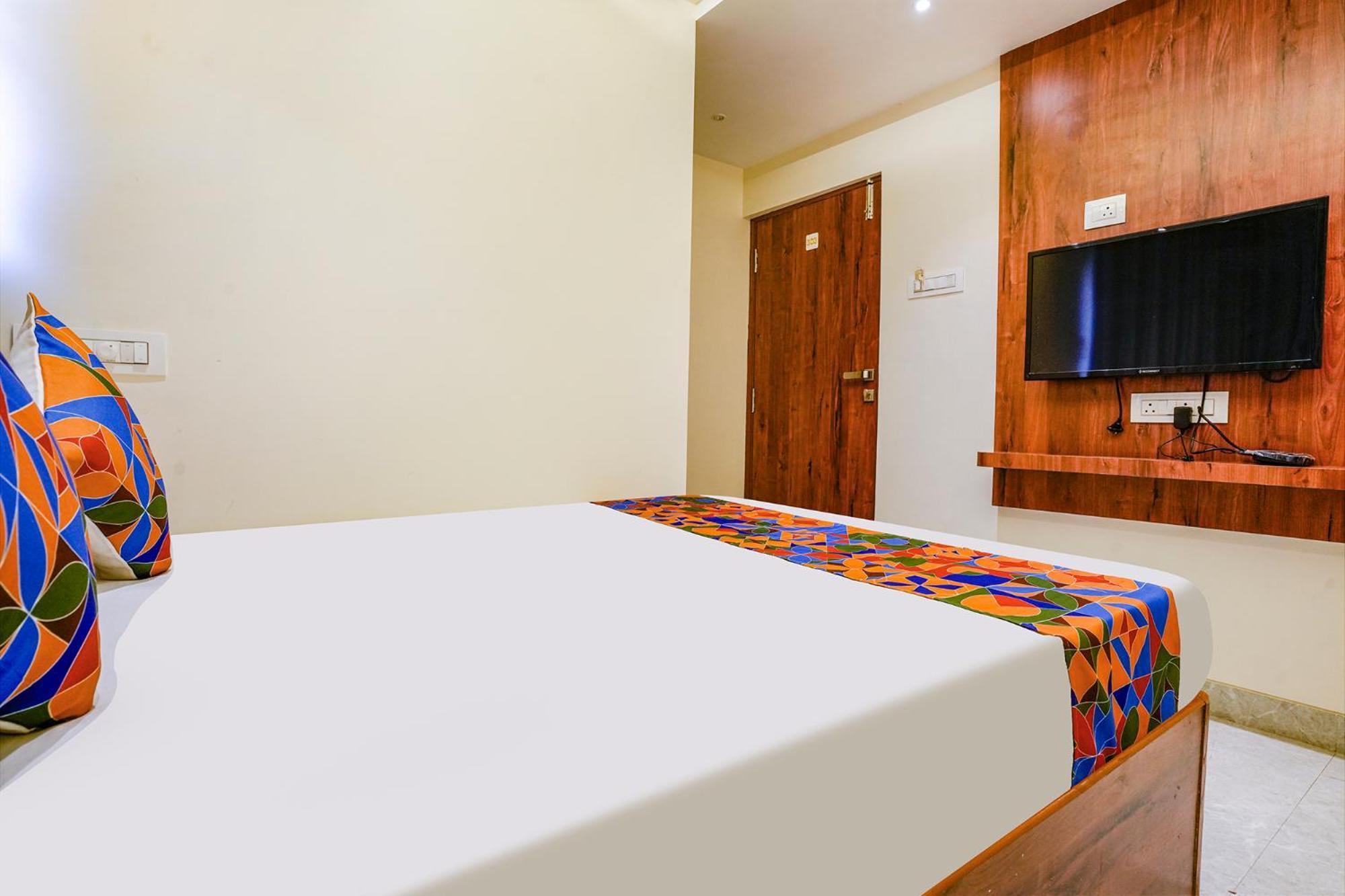 Fabexpress Utsav Residency - Nr Panvel Hotel Jāmb Exterior photo