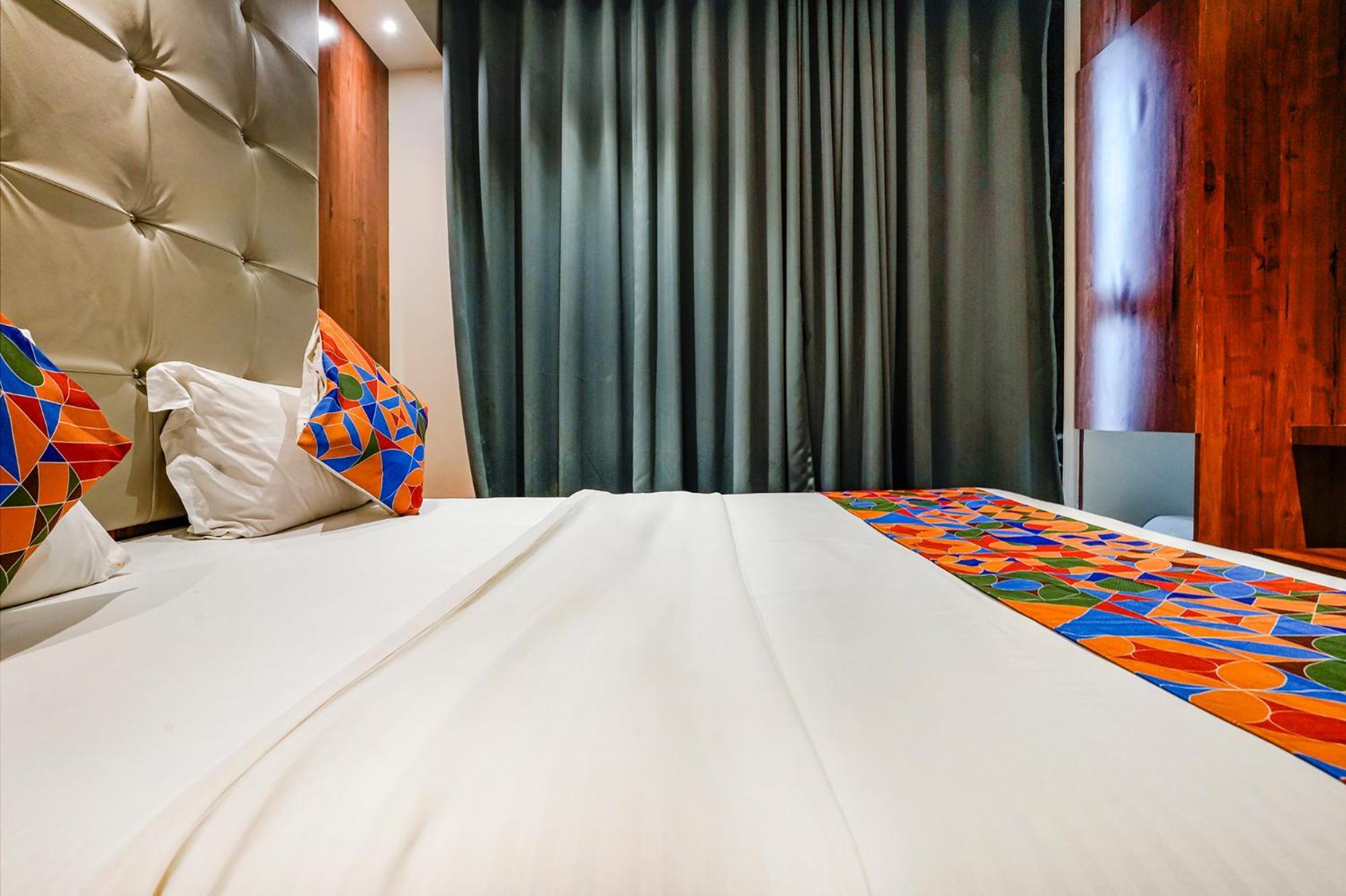 Fabexpress Utsav Residency - Nr Panvel Hotel Jāmb Exterior photo