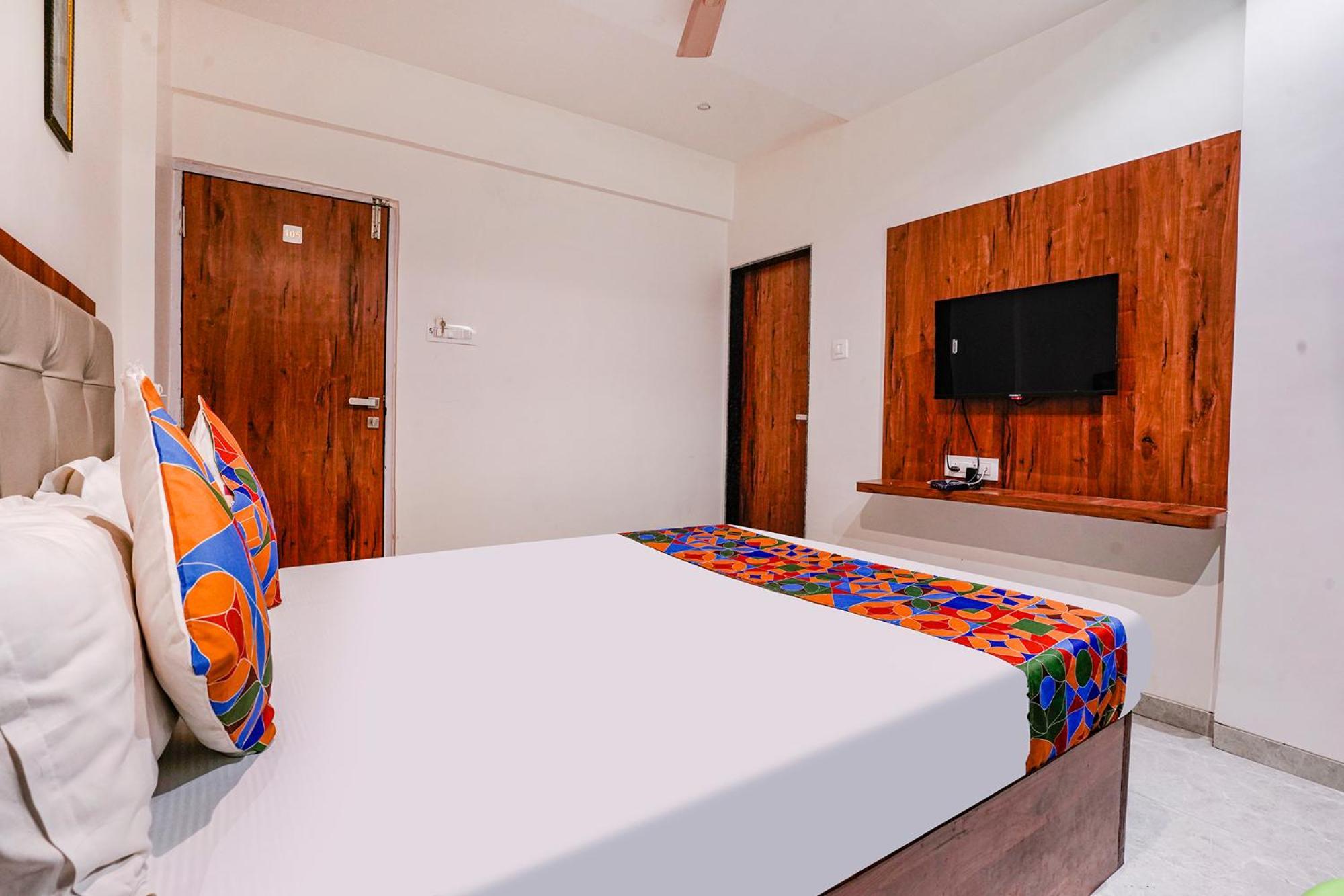 Fabexpress Utsav Residency - Nr Panvel Hotel Jāmb Exterior photo